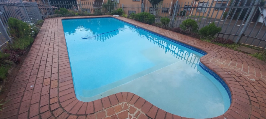 To Let 2 Bedroom Property for Rent in Umbilo KwaZulu-Natal