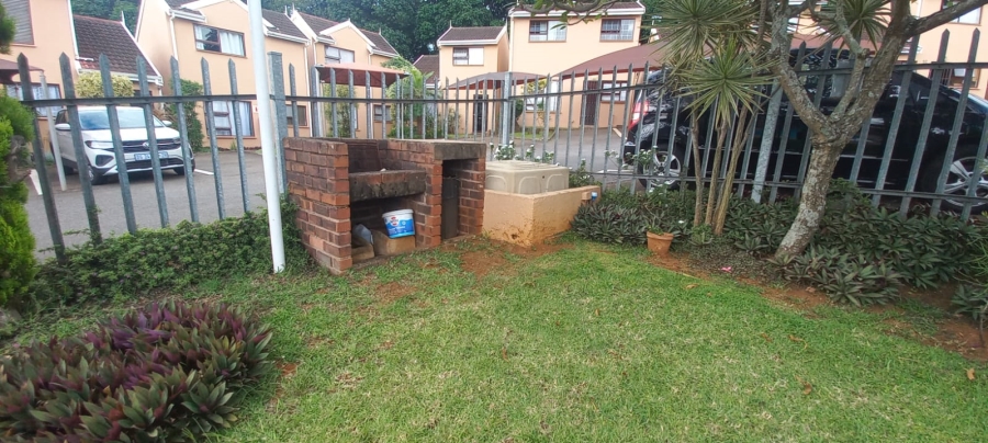 To Let 2 Bedroom Property for Rent in Umbilo KwaZulu-Natal