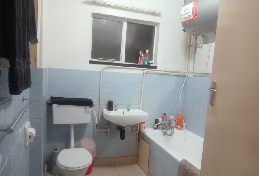 To Let 2 Bedroom Property for Rent in Esplanade KwaZulu-Natal