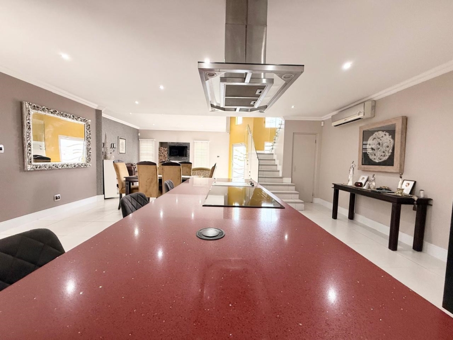 4 Bedroom Property for Sale in Aviary Hill KwaZulu-Natal