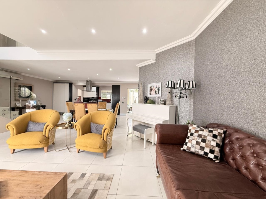 4 Bedroom Property for Sale in Aviary Hill KwaZulu-Natal