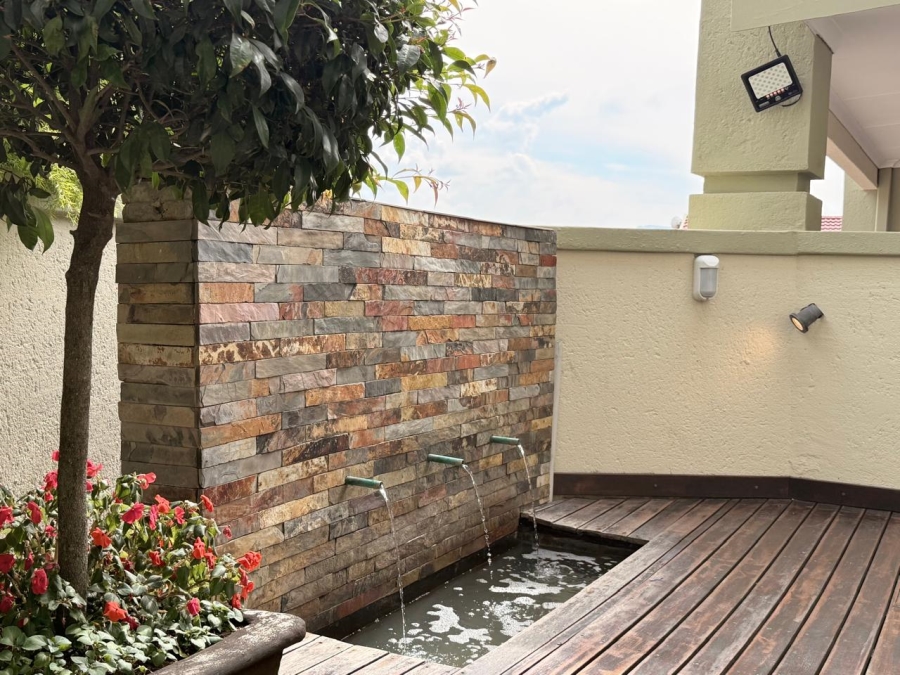 4 Bedroom Property for Sale in Aviary Hill KwaZulu-Natal