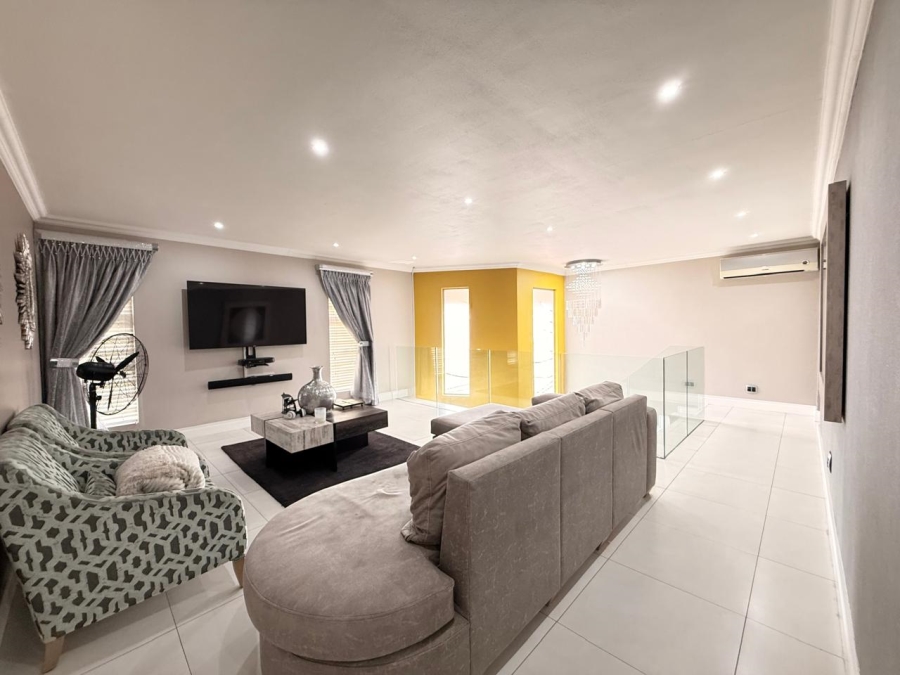 4 Bedroom Property for Sale in Aviary Hill KwaZulu-Natal