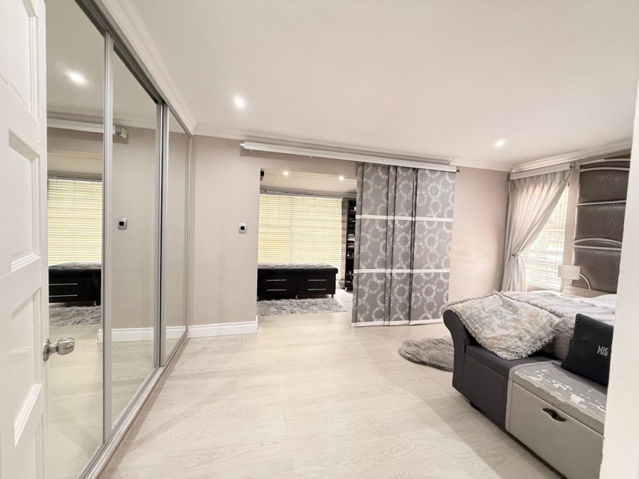 4 Bedroom Property for Sale in Aviary Hill KwaZulu-Natal