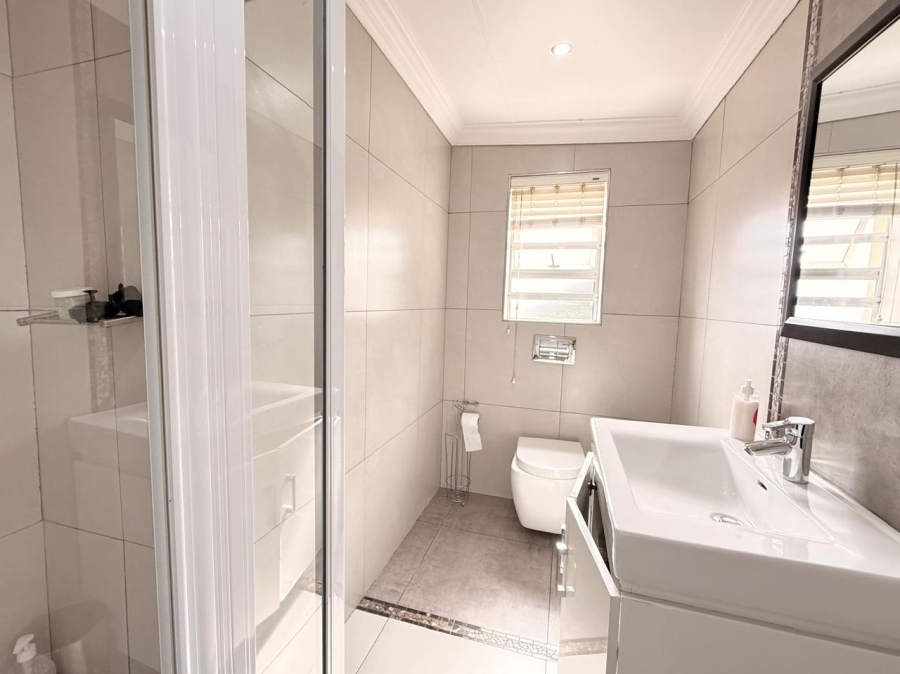 4 Bedroom Property for Sale in Aviary Hill KwaZulu-Natal