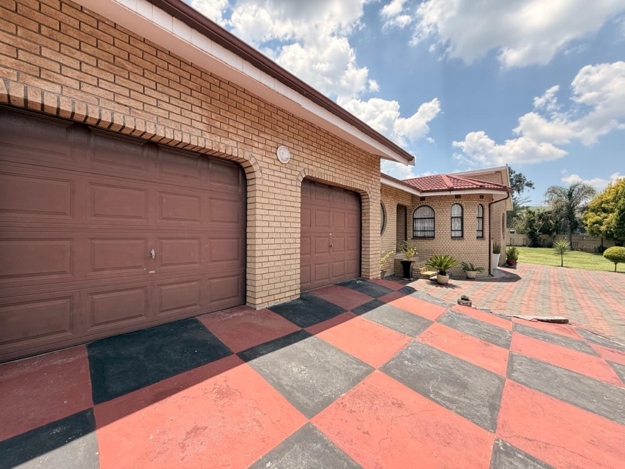 4 Bedroom Property for Sale in Aviary Hill KwaZulu-Natal