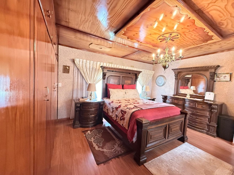 4 Bedroom Property for Sale in Aviary Hill KwaZulu-Natal