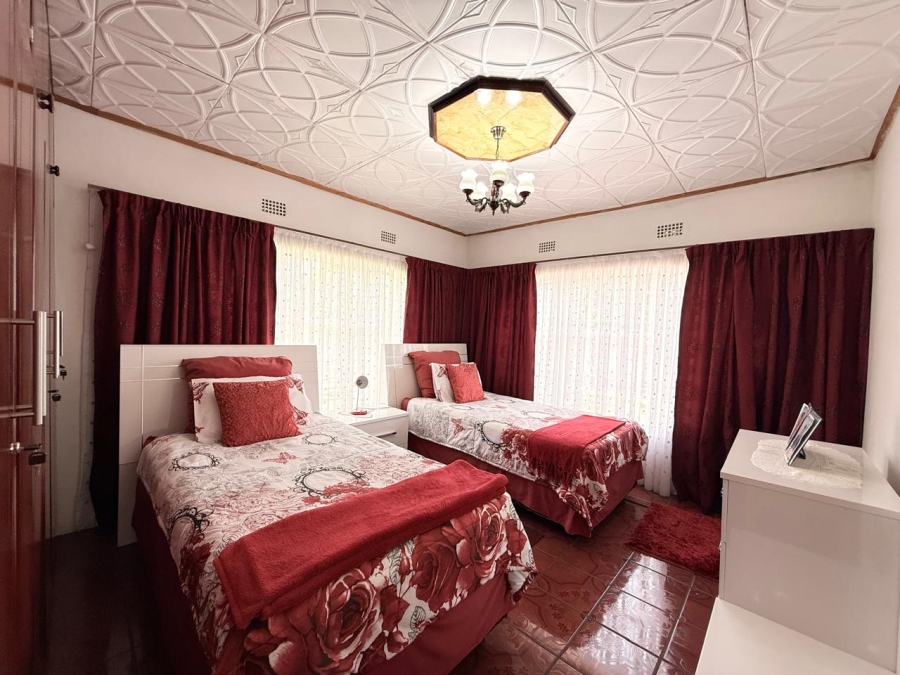 4 Bedroom Property for Sale in Aviary Hill KwaZulu-Natal