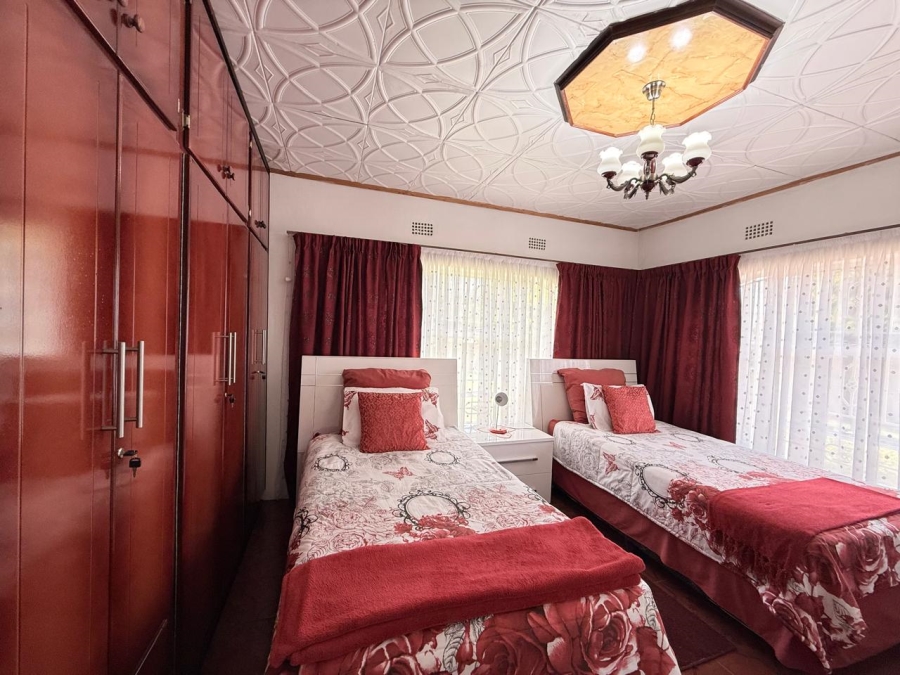 4 Bedroom Property for Sale in Aviary Hill KwaZulu-Natal