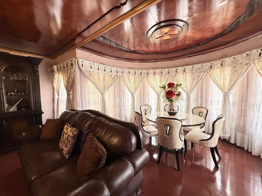 4 Bedroom Property for Sale in Aviary Hill KwaZulu-Natal