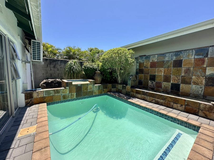 7 Bedroom Property for Sale in Meer En See KwaZulu-Natal