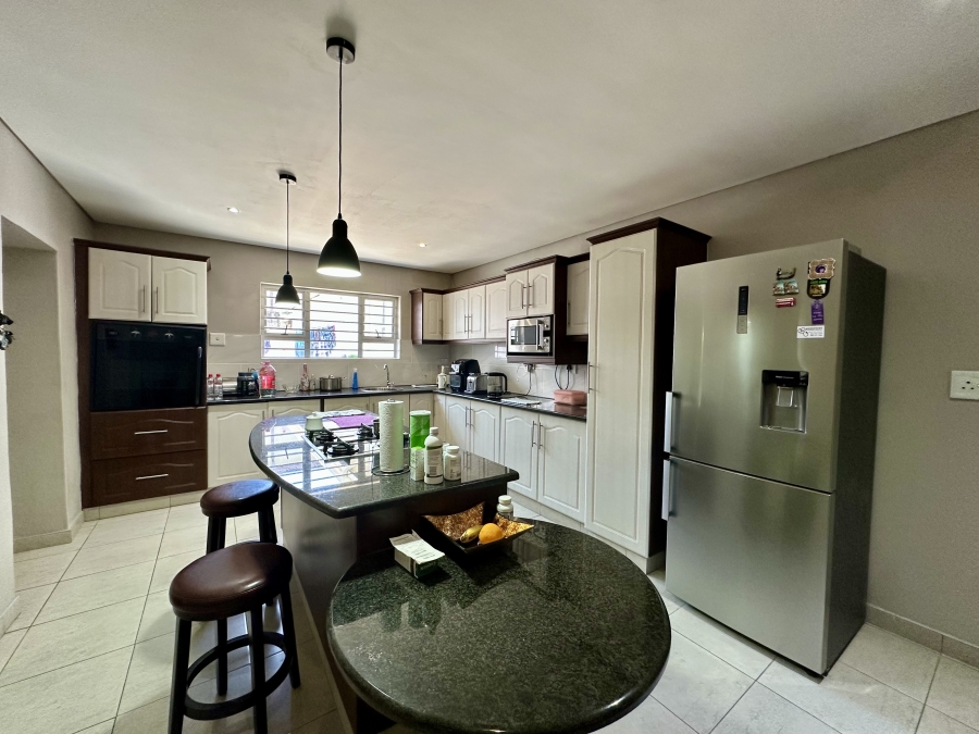 7 Bedroom Property for Sale in Meer En See KwaZulu-Natal