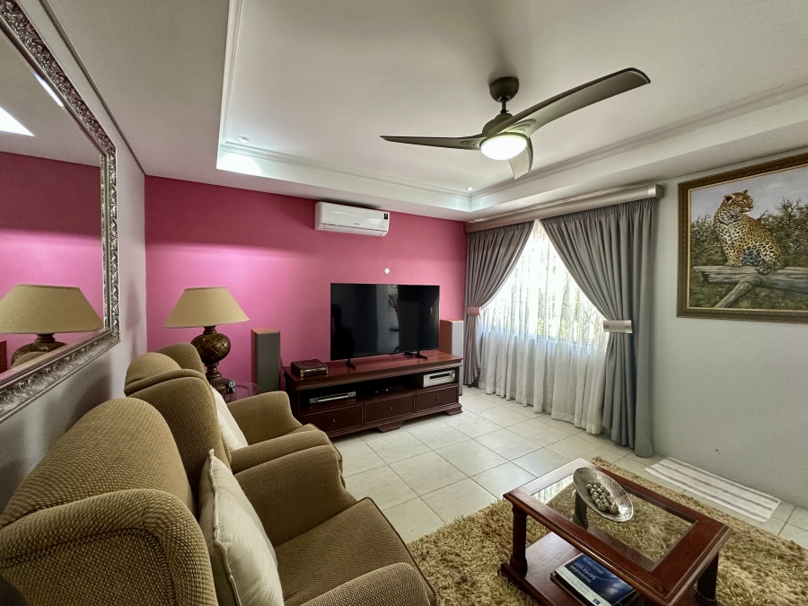 7 Bedroom Property for Sale in Meer En See KwaZulu-Natal