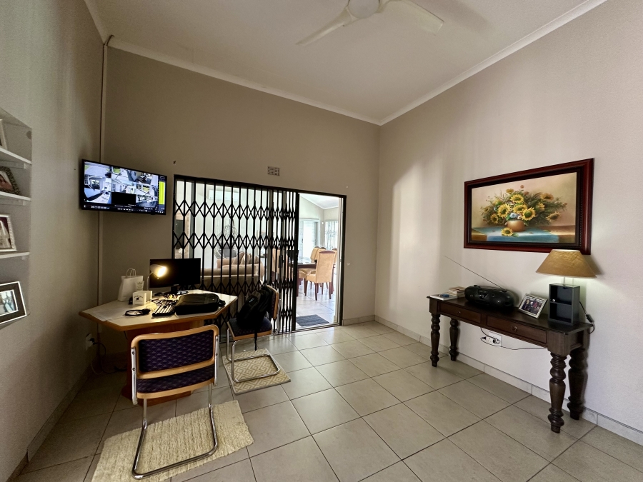 7 Bedroom Property for Sale in Meer En See KwaZulu-Natal