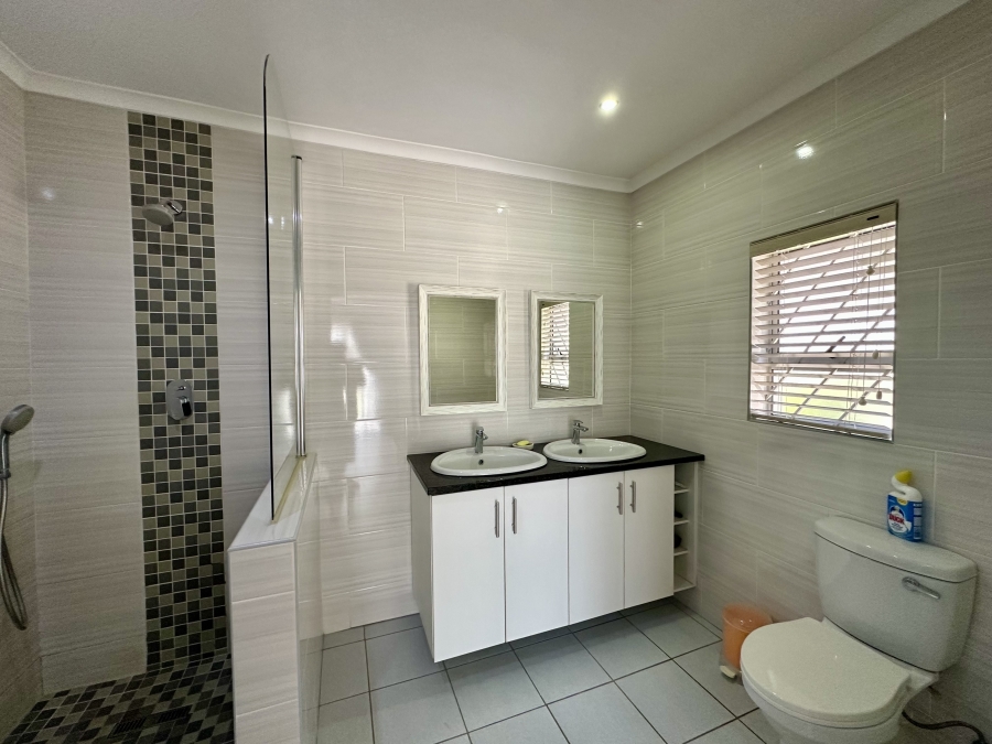 7 Bedroom Property for Sale in Meer En See KwaZulu-Natal