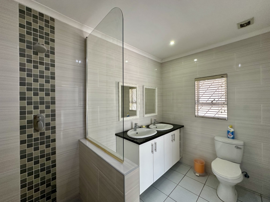 7 Bedroom Property for Sale in Meer En See KwaZulu-Natal