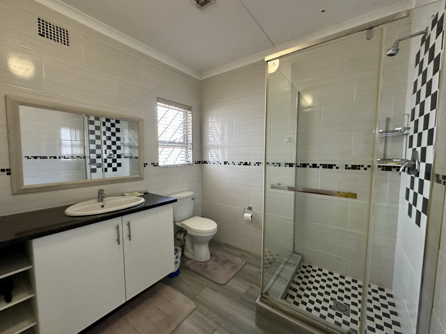 7 Bedroom Property for Sale in Meer En See KwaZulu-Natal