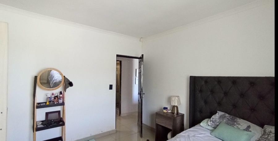 2 Bedroom Property for Sale in Amanzimtoti KwaZulu-Natal