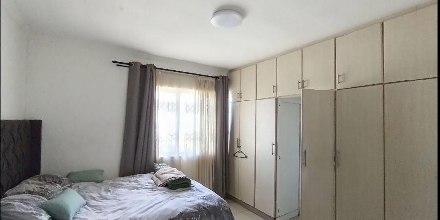 2 Bedroom Property for Sale in Amanzimtoti KwaZulu-Natal