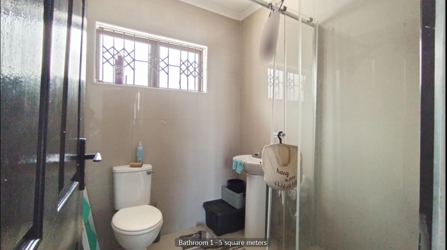 2 Bedroom Property for Sale in Amanzimtoti KwaZulu-Natal