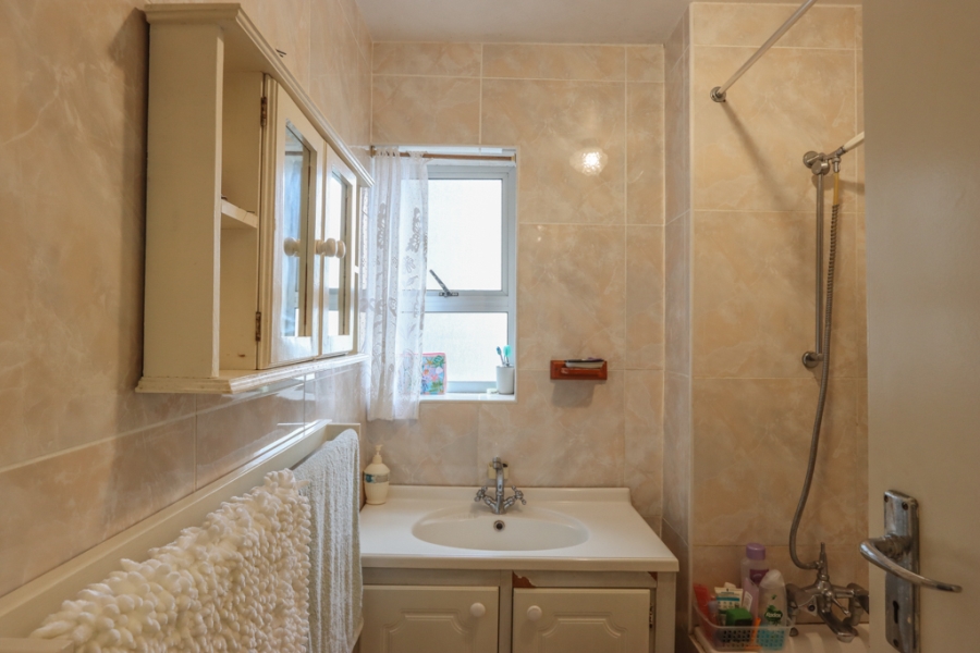 2 Bedroom Property for Sale in Amanzimtoti KwaZulu-Natal