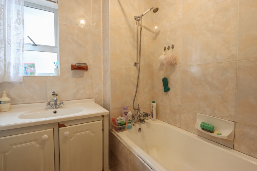 2 Bedroom Property for Sale in Amanzimtoti KwaZulu-Natal