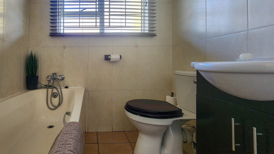 4 Bedroom Property for Sale in Seaward Estate KwaZulu-Natal