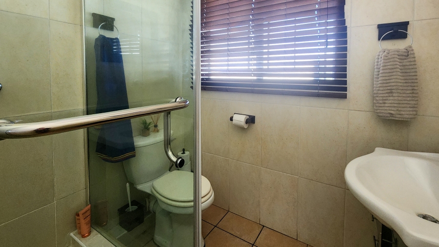 4 Bedroom Property for Sale in Seaward Estate KwaZulu-Natal