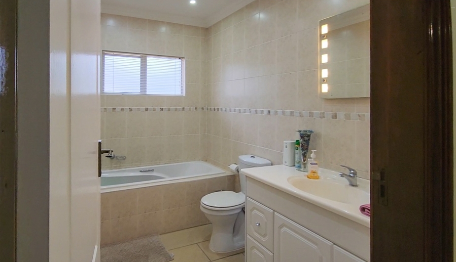 4 Bedroom Property for Sale in Seaward Estate KwaZulu-Natal