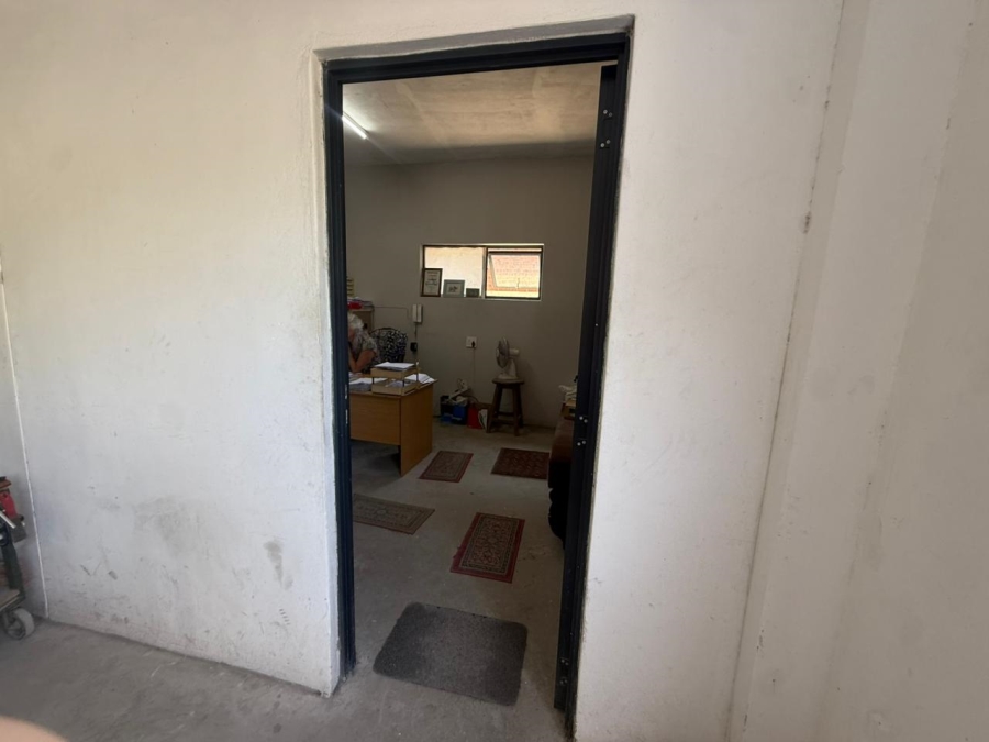 To Let Commercial Property for Rent in Briardene KwaZulu-Natal