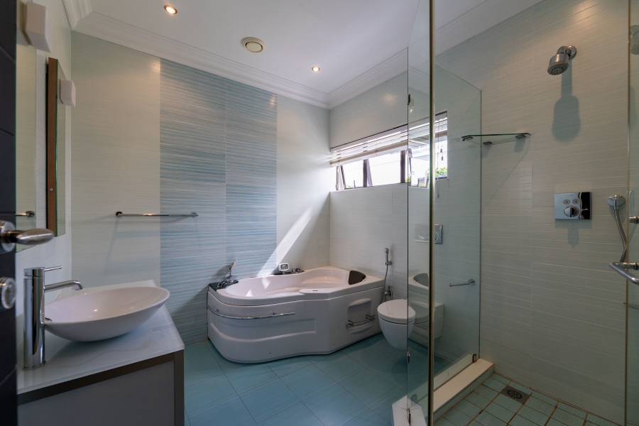 8 Bedroom Property for Sale in La Lucia KwaZulu-Natal