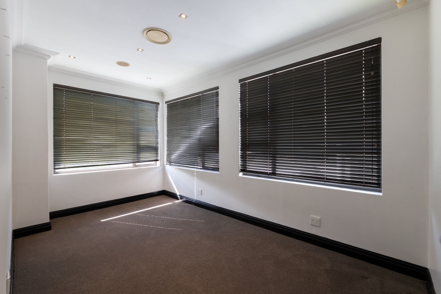 8 Bedroom Property for Sale in La Lucia KwaZulu-Natal