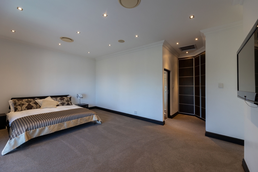 8 Bedroom Property for Sale in La Lucia KwaZulu-Natal