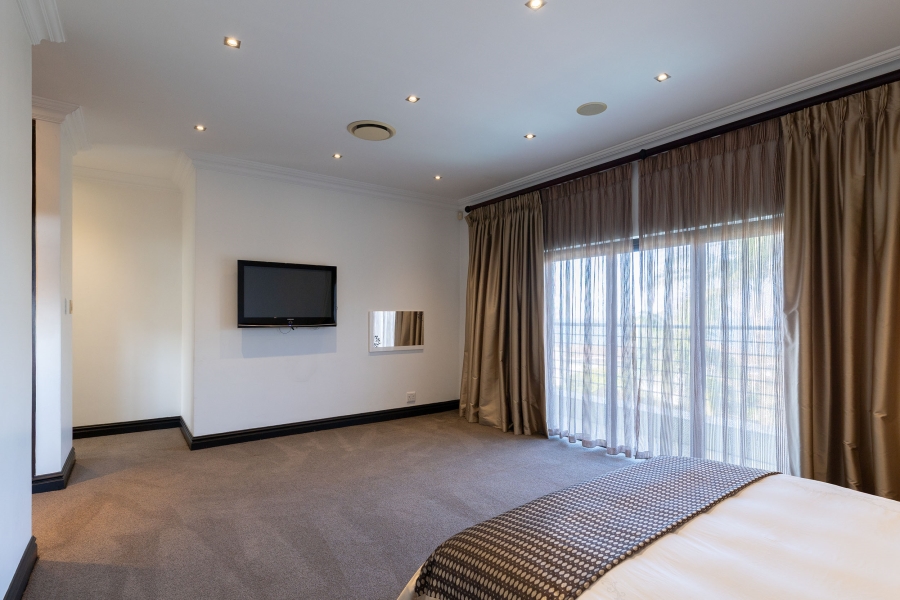 8 Bedroom Property for Sale in La Lucia KwaZulu-Natal