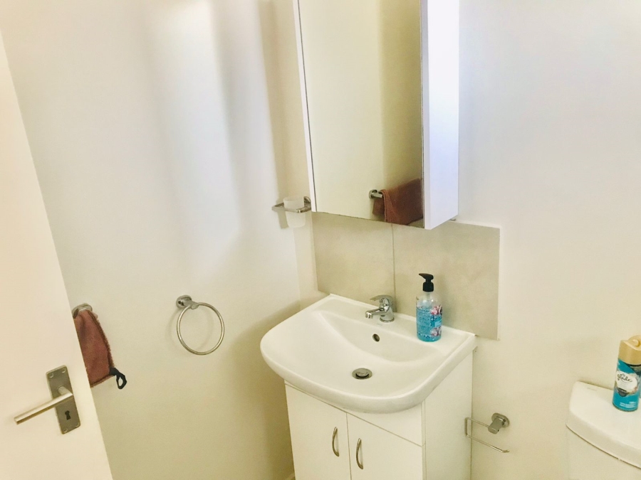 To Let 1 Bedroom Property for Rent in North Point KwaZulu-Natal