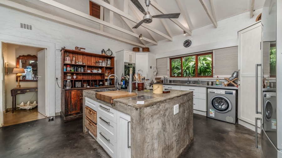 5 Bedroom Property for Sale in Zinkwazi Beach KwaZulu-Natal