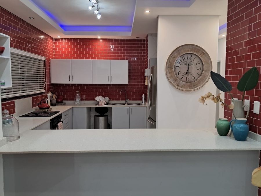 4 Bedroom Property for Sale in Palm Lakes Estate KwaZulu-Natal