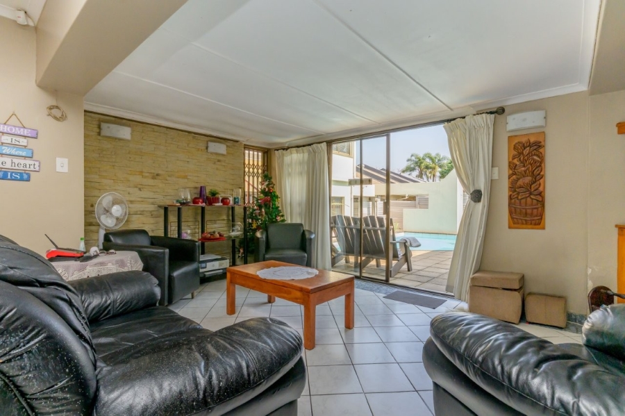 8 Bedroom Property for Sale in Beverley Hills KwaZulu-Natal