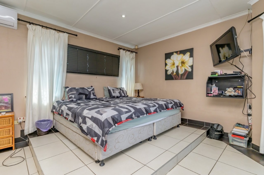 8 Bedroom Property for Sale in Beverley Hills KwaZulu-Natal