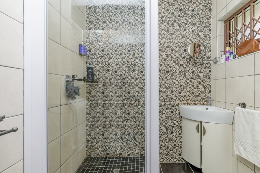 8 Bedroom Property for Sale in Beverley Hills KwaZulu-Natal