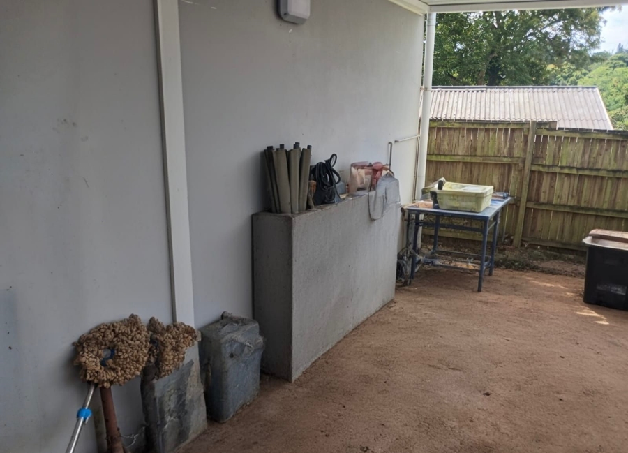 1 Bedroom Property for Sale in Kloof KwaZulu-Natal