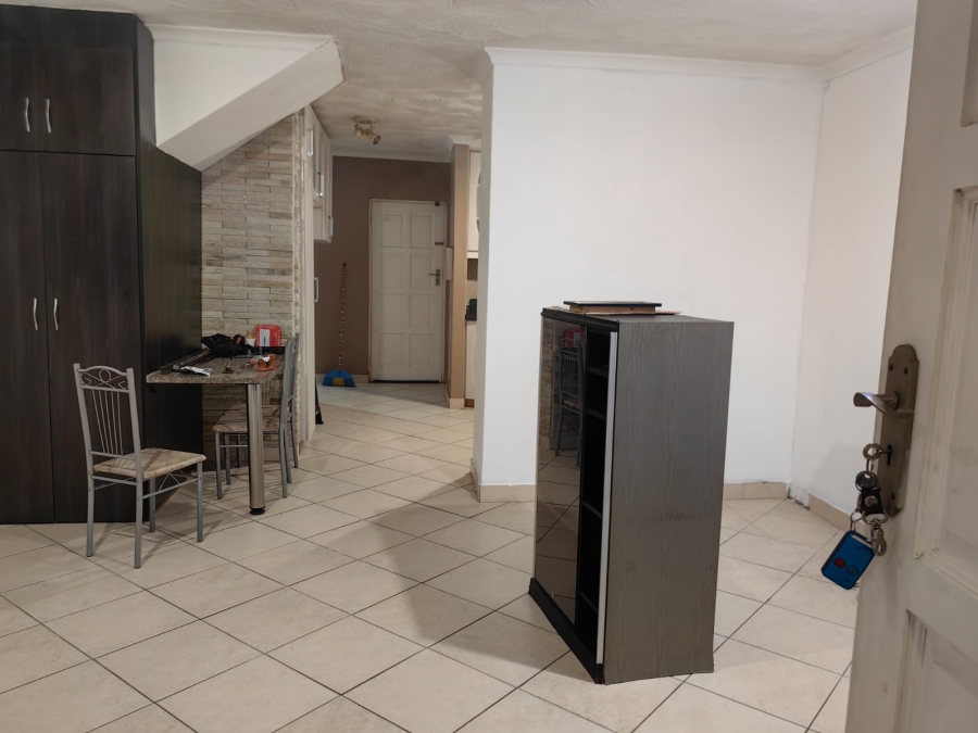 To Let 2 Bedroom Property for Rent in Brindhaven KwaZulu-Natal