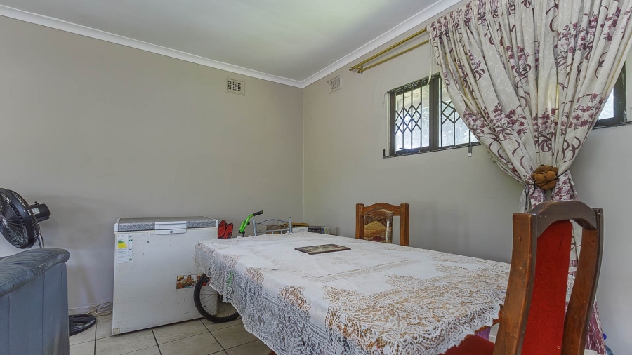 5 Bedroom Property for Sale in Wyebank KwaZulu-Natal