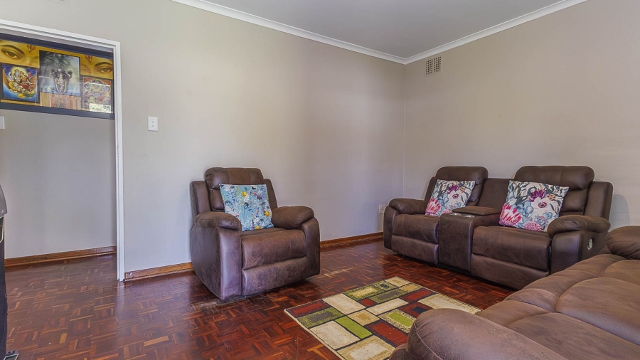 5 Bedroom Property for Sale in Wyebank KwaZulu-Natal