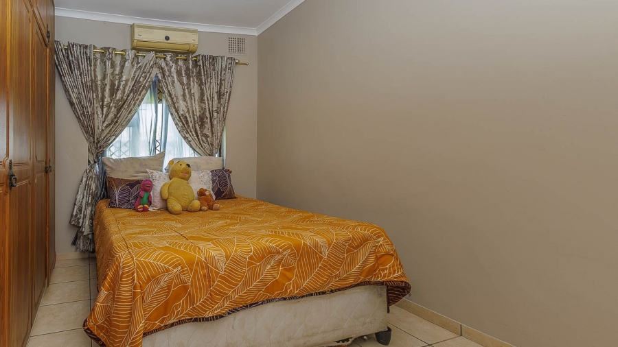 5 Bedroom Property for Sale in Wyebank KwaZulu-Natal