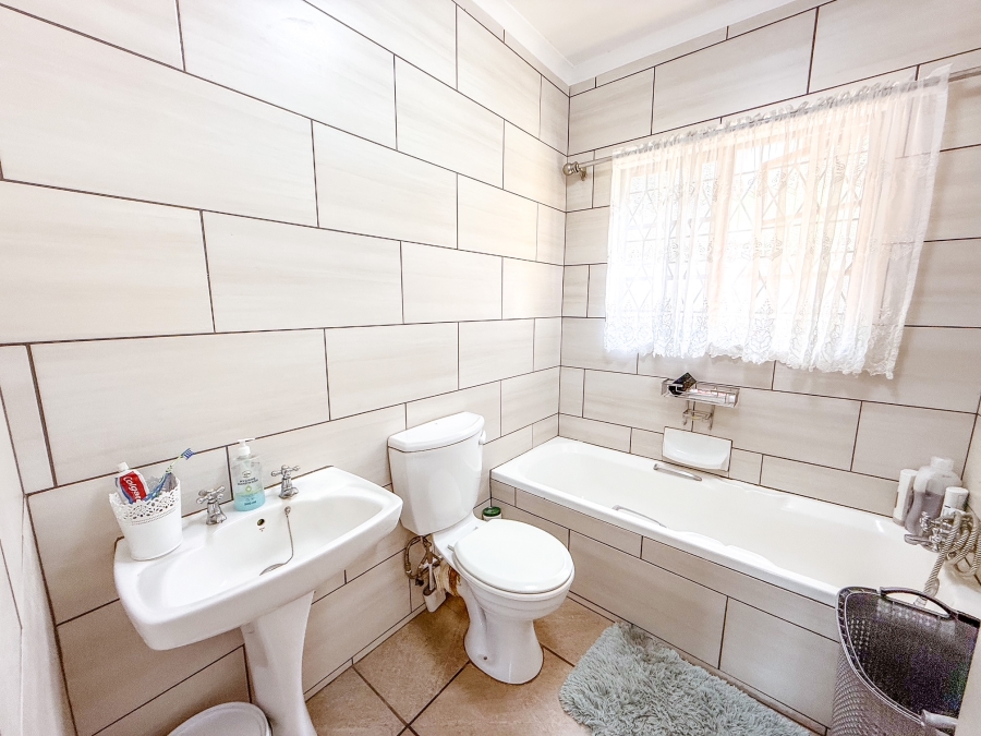 3 Bedroom Property for Sale in Fairview KwaZulu-Natal