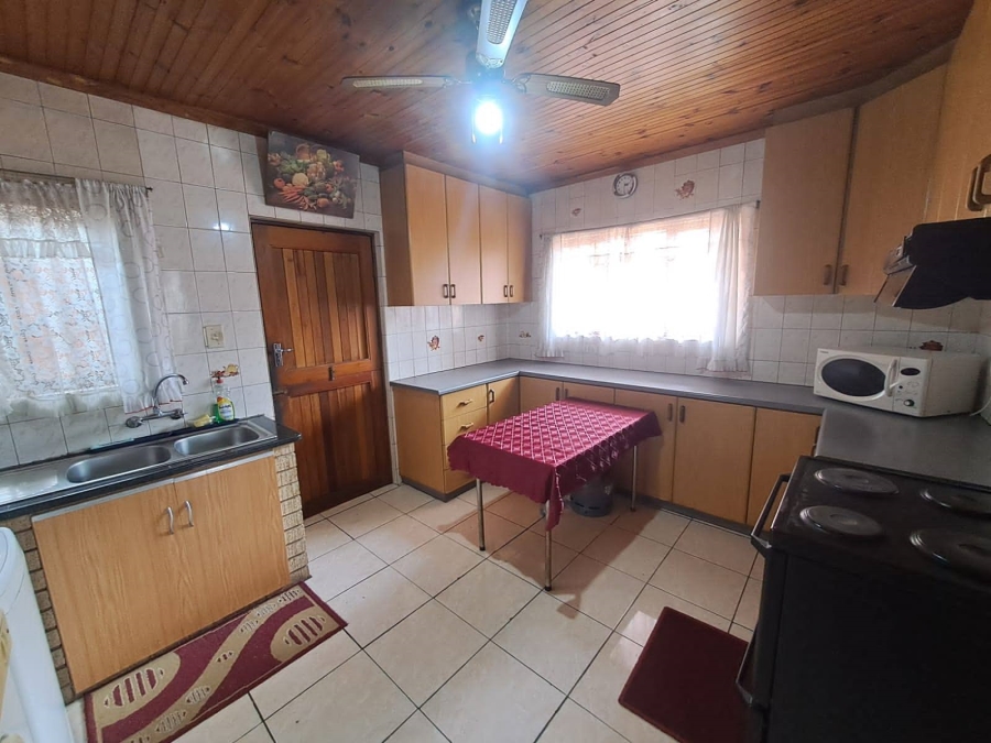 5 Bedroom Property for Sale in Westham KwaZulu-Natal