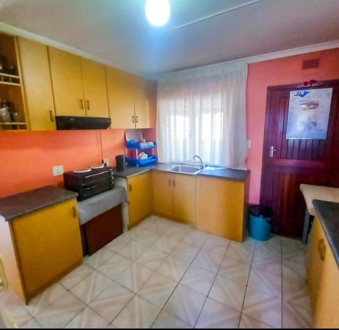 5 Bedroom Property for Sale in Westham KwaZulu-Natal