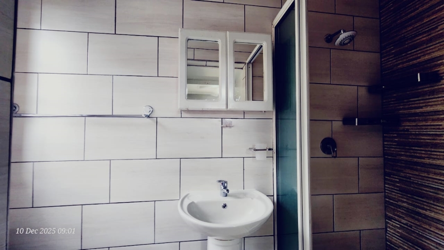 2 Bedroom Property for Sale in Scottsville KwaZulu-Natal