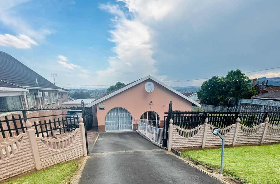 3 Bedroom Property for Sale in Raisethorpe KwaZulu-Natal